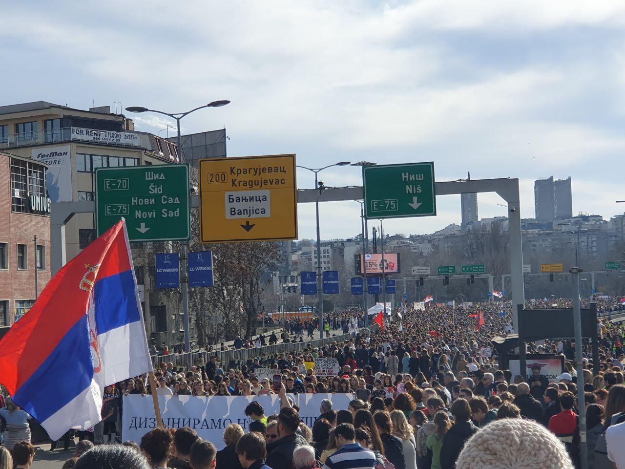 Al momento stai visualizzando Cronache dalle mobilitazioni studentesche in Serbia